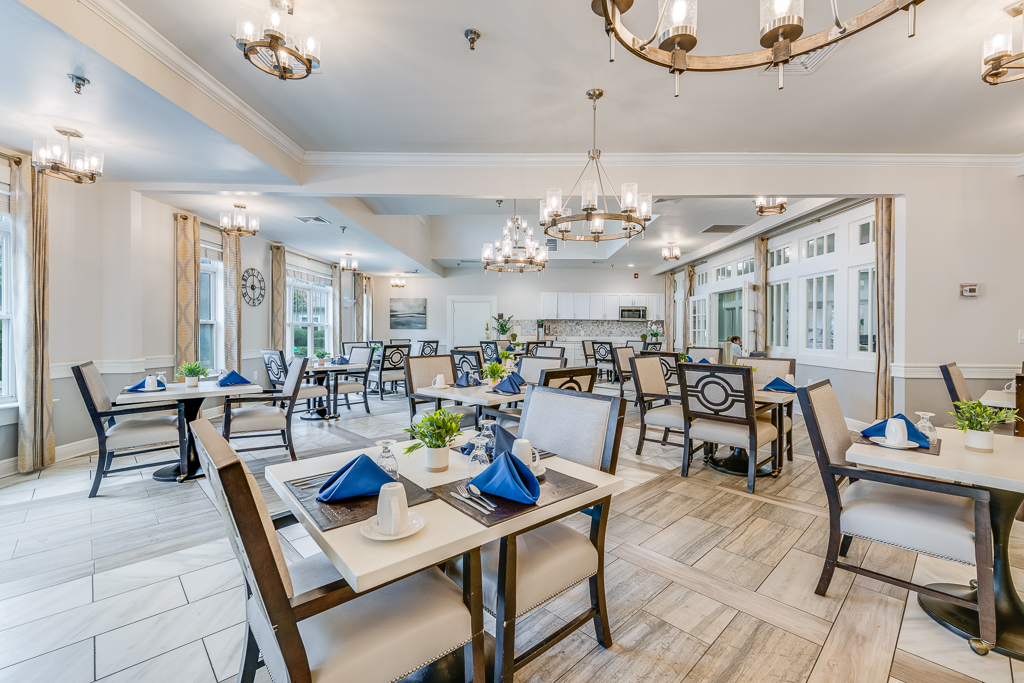 PSLChesapeakeL-2 dining area